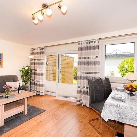 Marienburger Str 12 Apartment